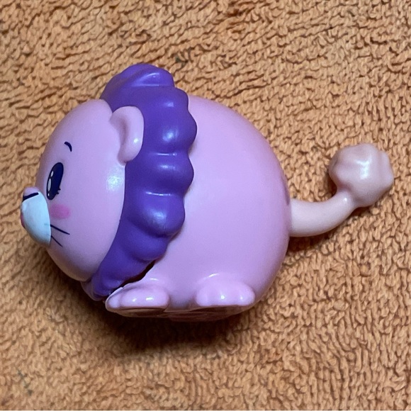 2020 McDonald's Pikmi Pops Chomps The Lion Pink Happy Meal Toy - Picture 4 of 6